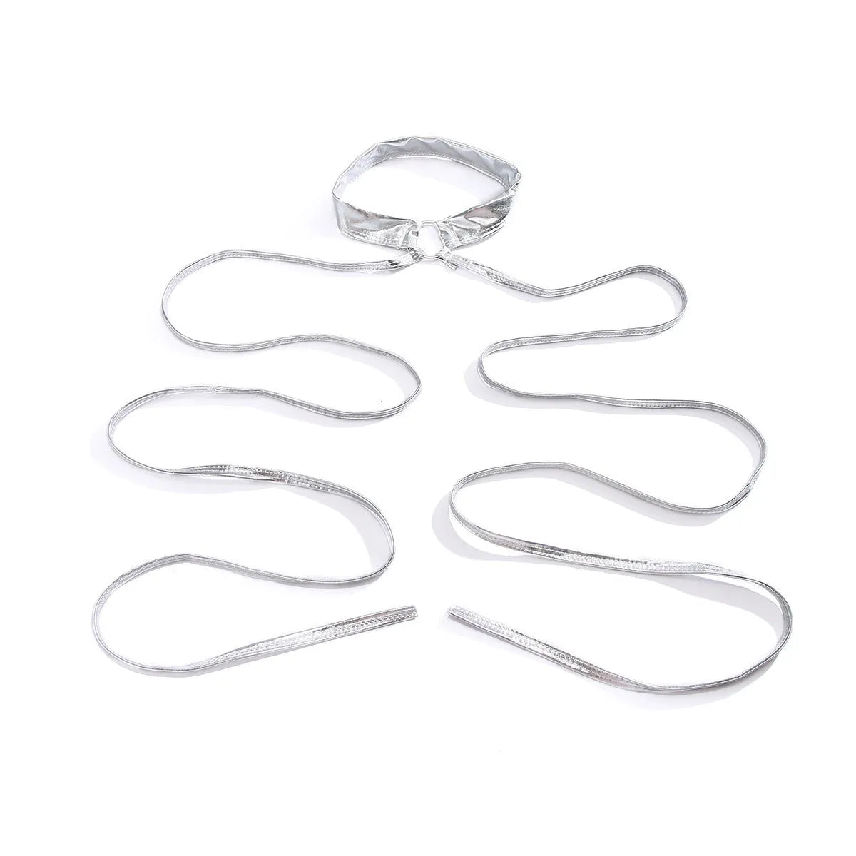 Silver alloy thigh chain with geometric shape and lace-up cross adjustable fastening