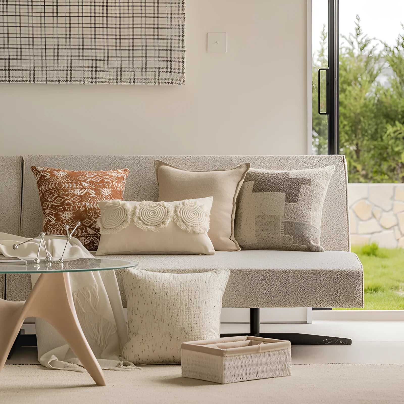 Solid colour and abstract pattern decorative cushion pillow for sofa in 45x45cm size.