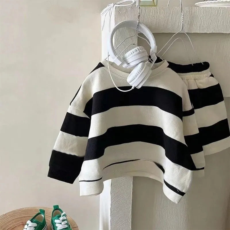 Boy and girl striped fleece and shorts two-piece set in black and green polyester