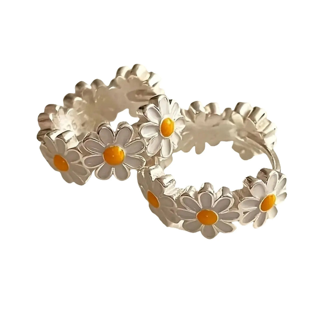 White daisy flower ring earrings with electroplated platinum finish and copper construction