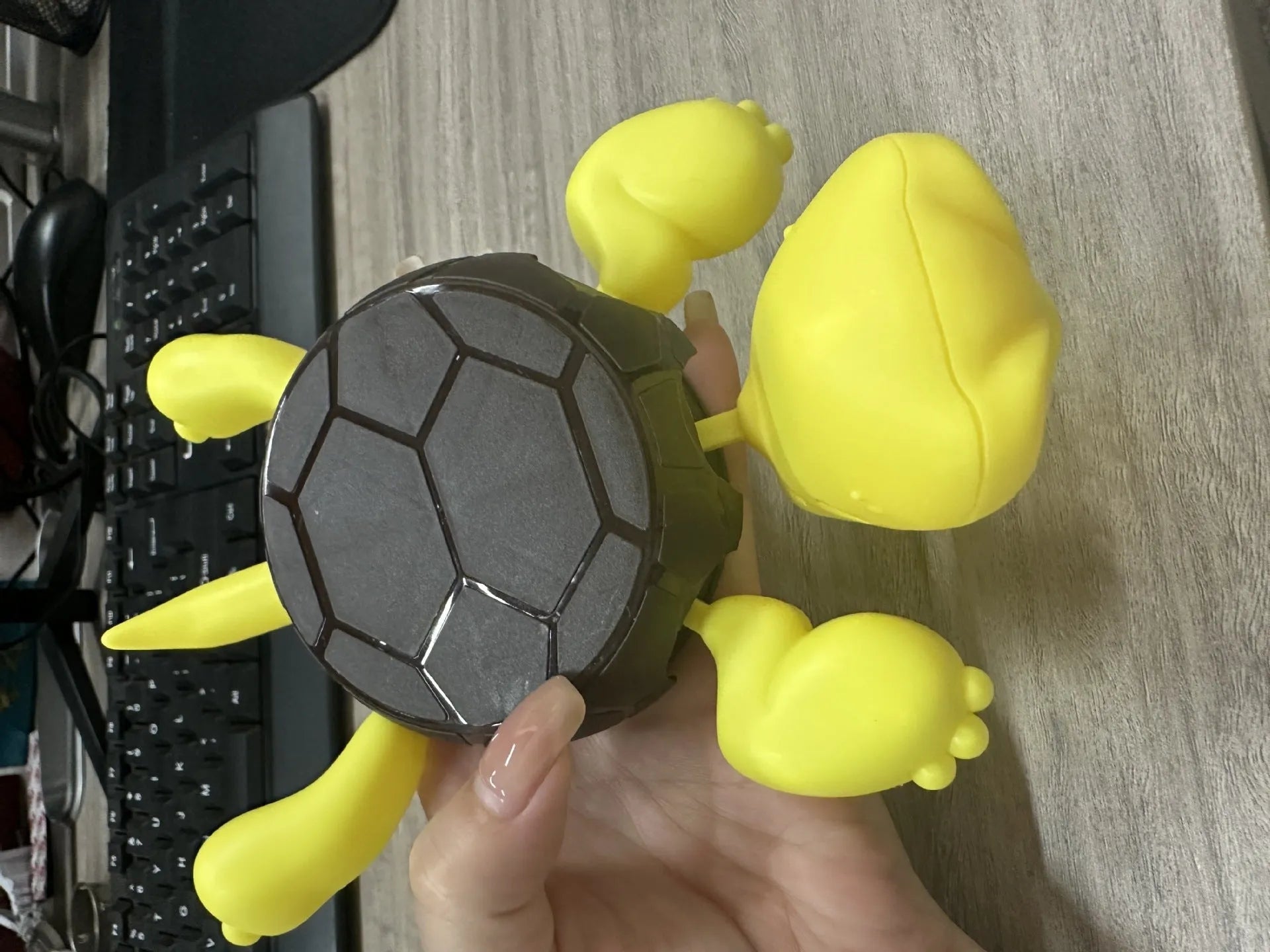 ABS turtle coaster in light green with heat insulation protection for furniture