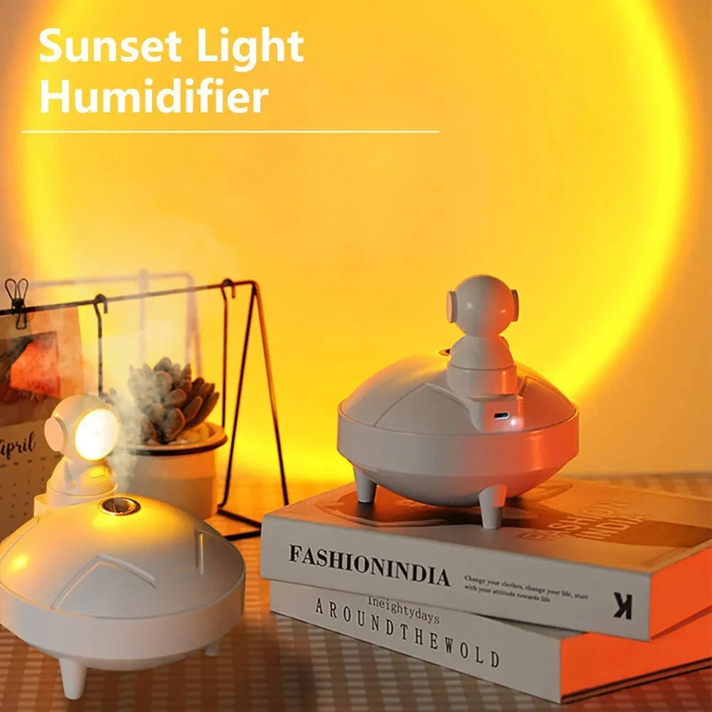 Astronaut sunset lamp humidifier in white with 360-degree rotating head and mist from single fog outlet