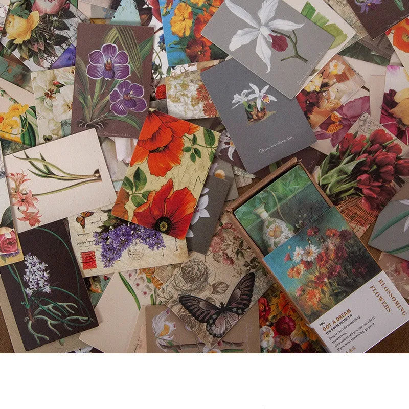 100 double-sided retro mini note cards in seven colours including blossoming flowers and antique paper