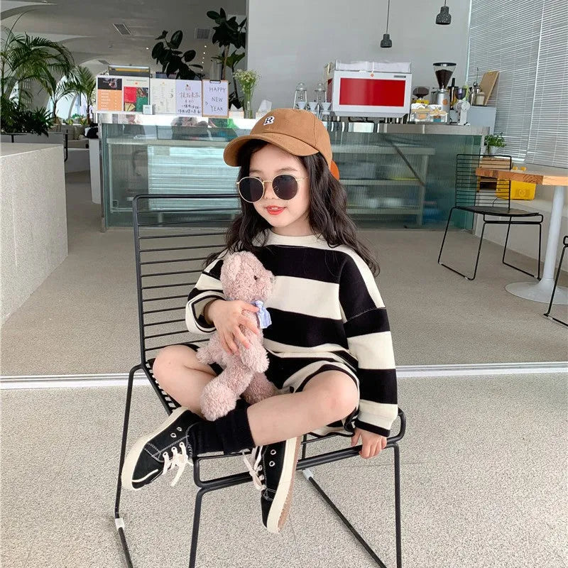 Boy and girl striped fleece and shorts two-piece set in black and green polyester