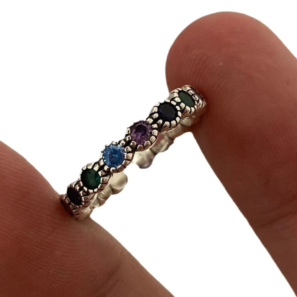 Round zircon ring with adjustable opening and retro silver finish