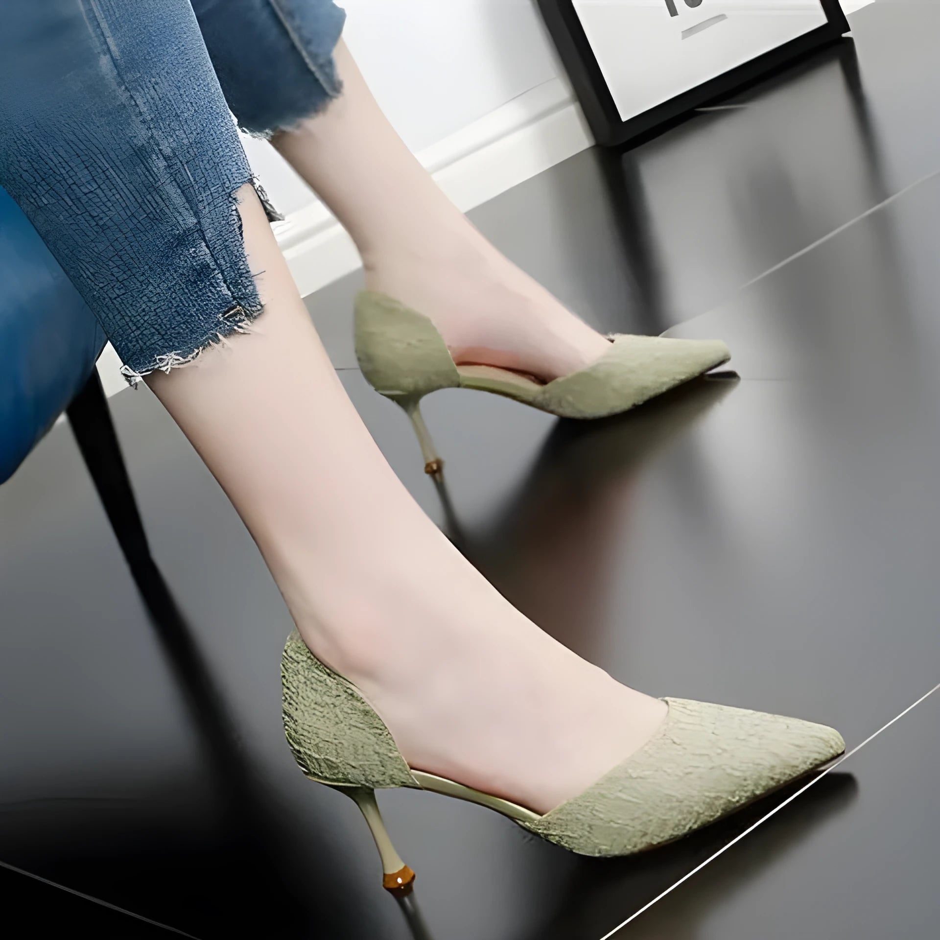 Women's black pointed-toe stiletto high heels with PU upper and rubber sole