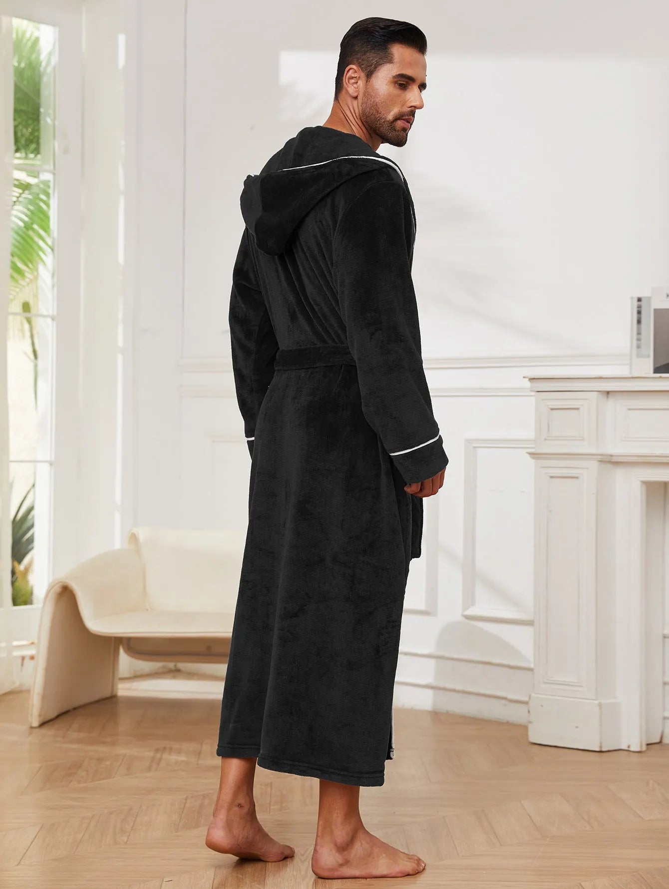 Men's flannel bathrobe in light grey, polyester fibre construction for winter and autumn wear