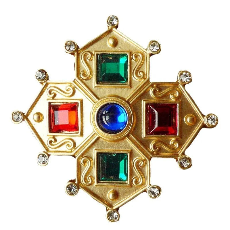 Baroque vintage brooch in zinc alloy with diamond shape, retro court style costume jewellery