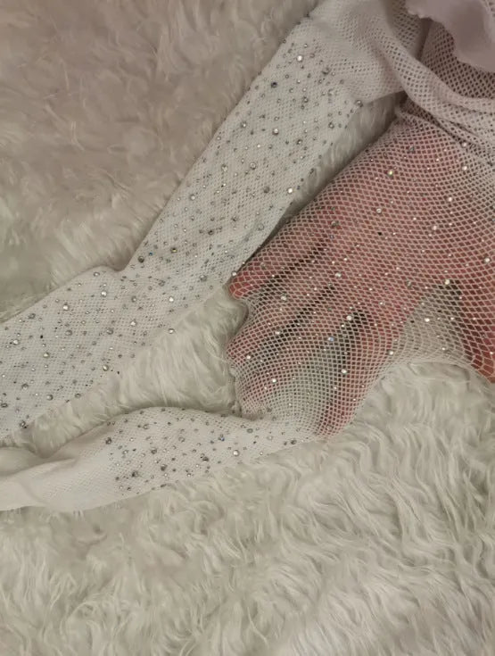 Women's fishnet ankle socks with diamond mesh pattern in skin colour