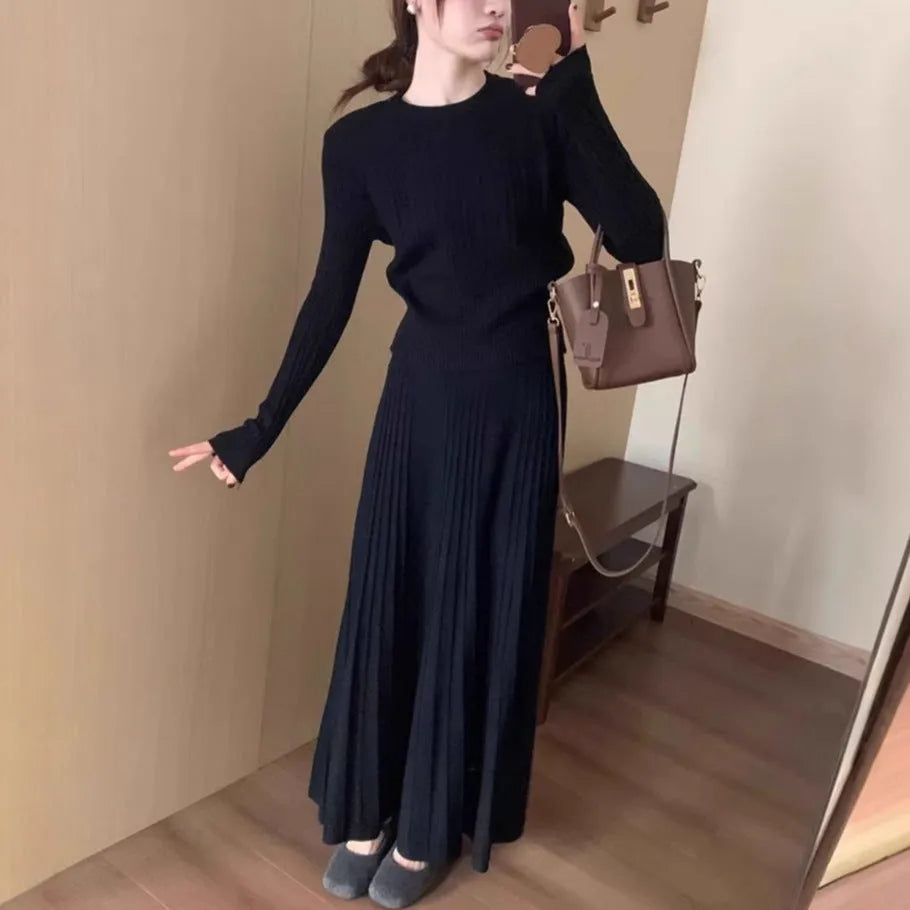 Dark grey knitted long dress suit with three-dimensional pattern and matching skirt, artistic retro ethnic style.