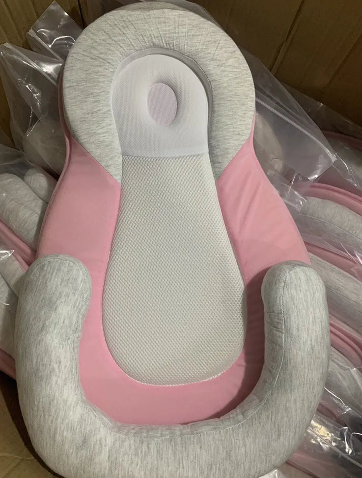 Portable folding baby travel crib with integrated soft cotton sleep cushion for newborns