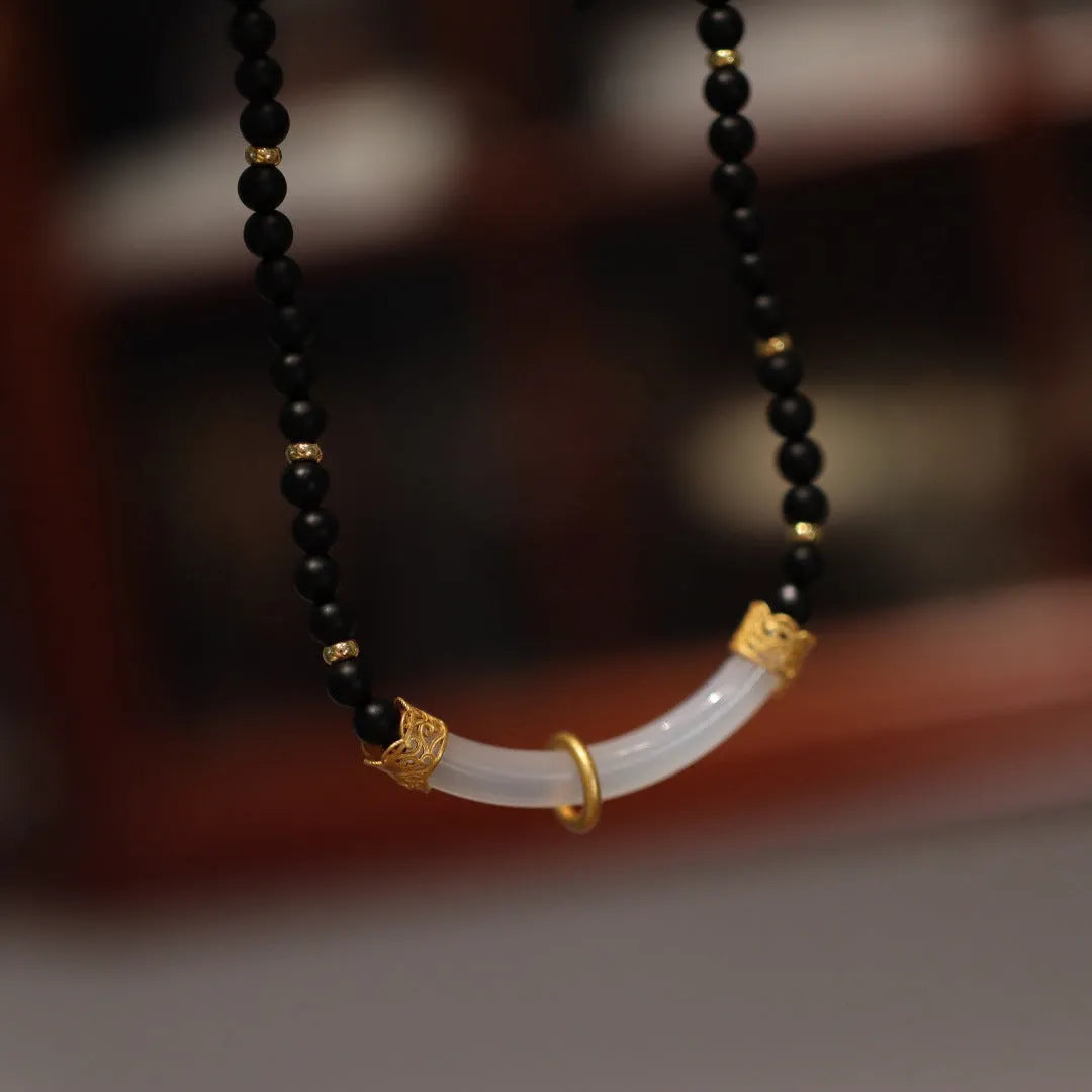 Natural frosted black agate and white chalcedony necklace with 925 silver U-shaped pendant on ball bead chain