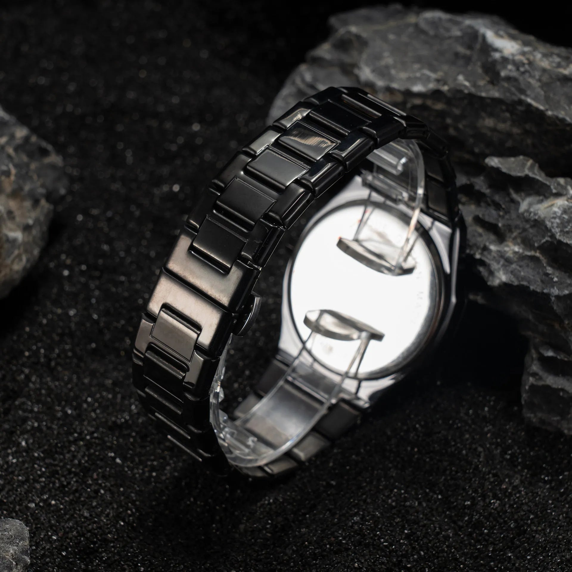 Men's business casual stainless steel quartz wristwatch showing a 10mm profile