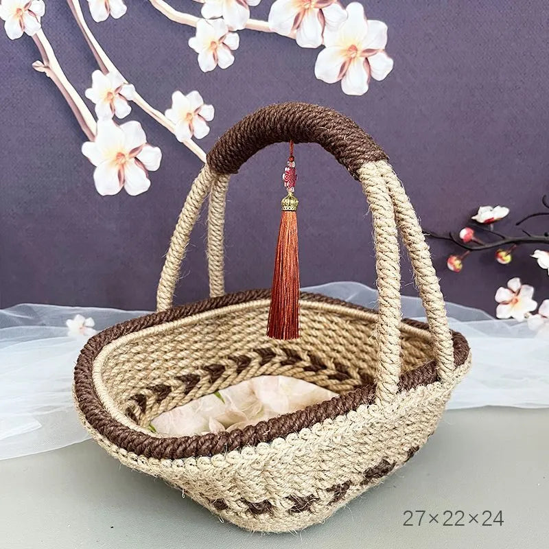 Hand-woven hemp rope basket in pastoral retro style, made from straw, measuring 19cm by 12cm.