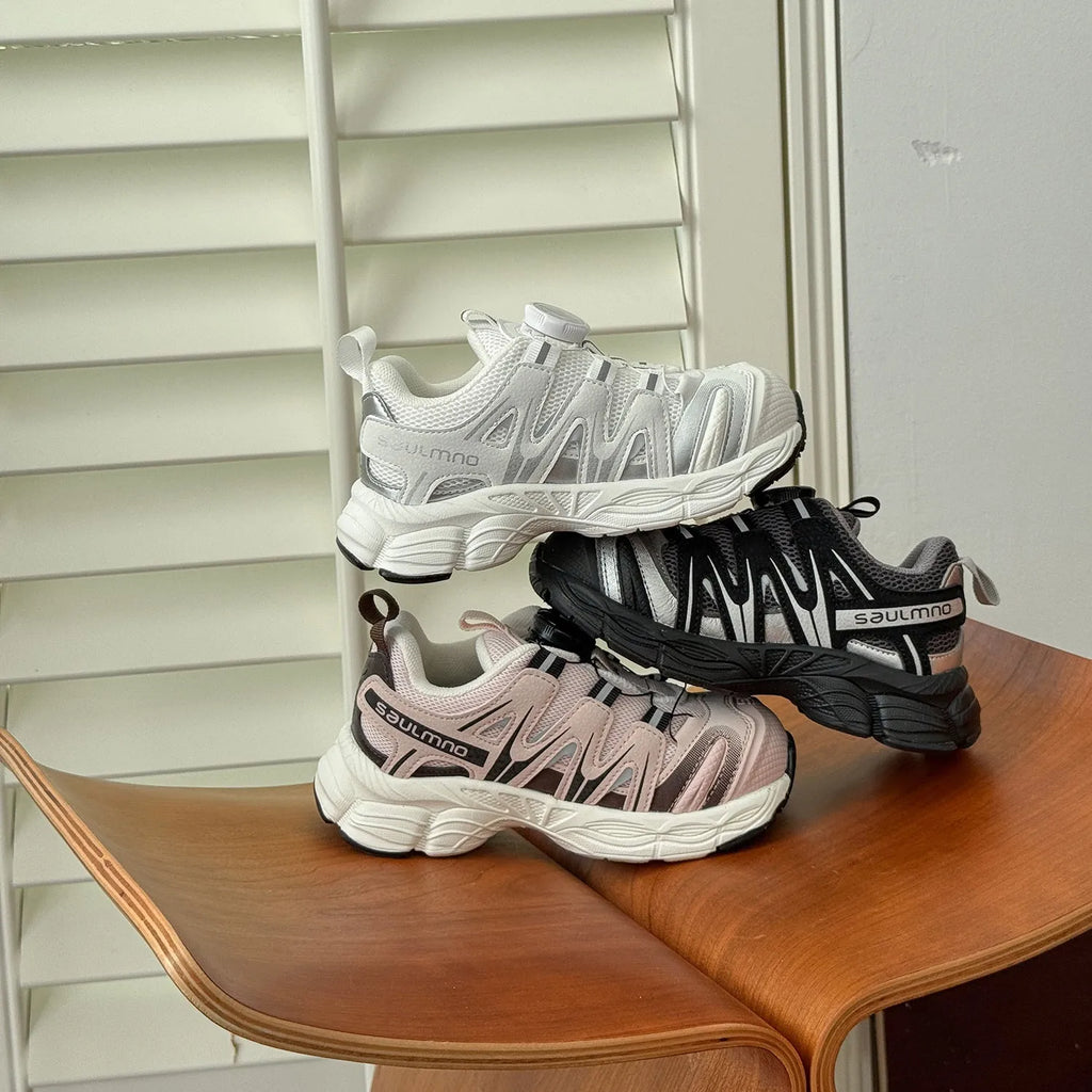 Girls' casual shoes in black beige or pink with breathable PU leather mesh uppers