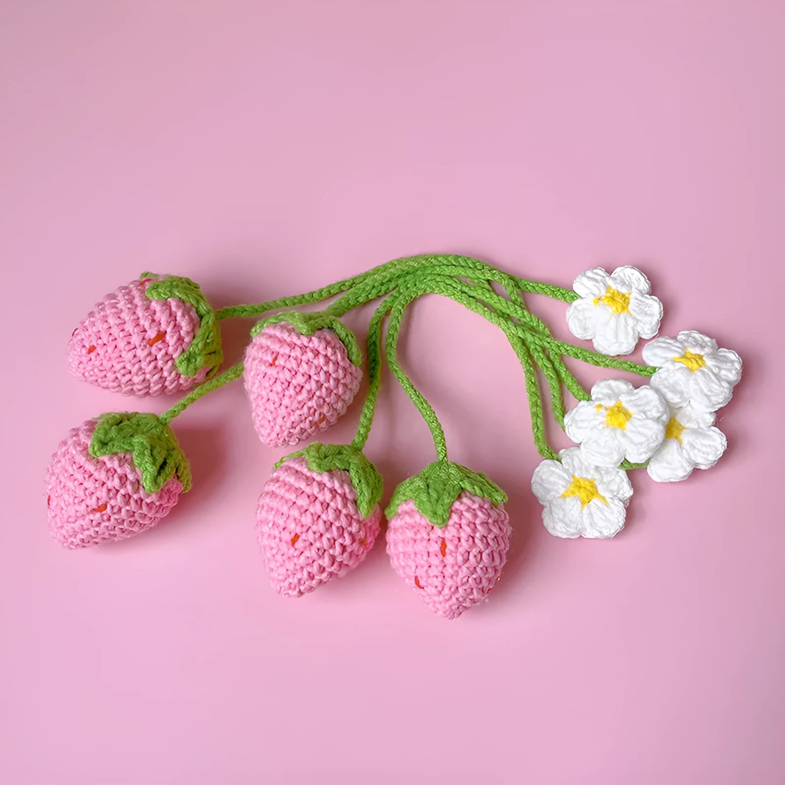 Wool crochet strawberry pendant necklace with knitted texture and 35cm length