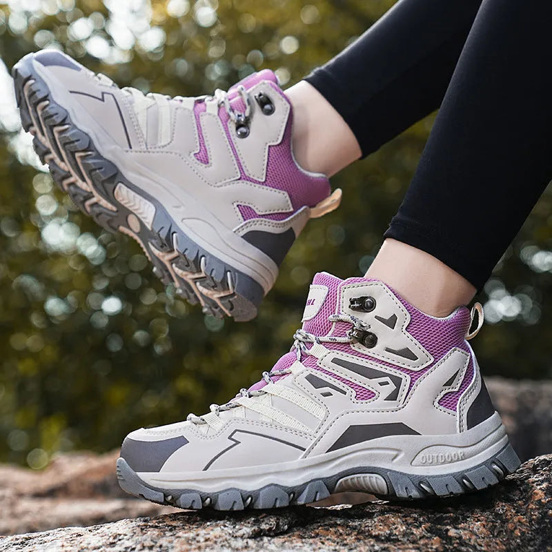 Low-top lace-up hiking sneakers in various colours with a rubber sole and flannel upper.