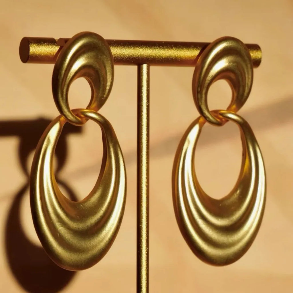 French retro style copper earrings with a U-shaped double circle design in a gold and quicksand finish.