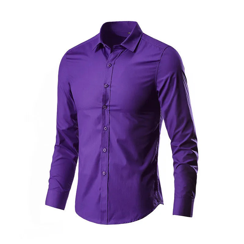 Man wearing a loose-fit long-sleeve linen shirt in a neutral colour, showcasing the casual fit and texture.