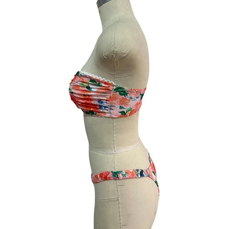 Floral print tube top bikini set in European style with lace details