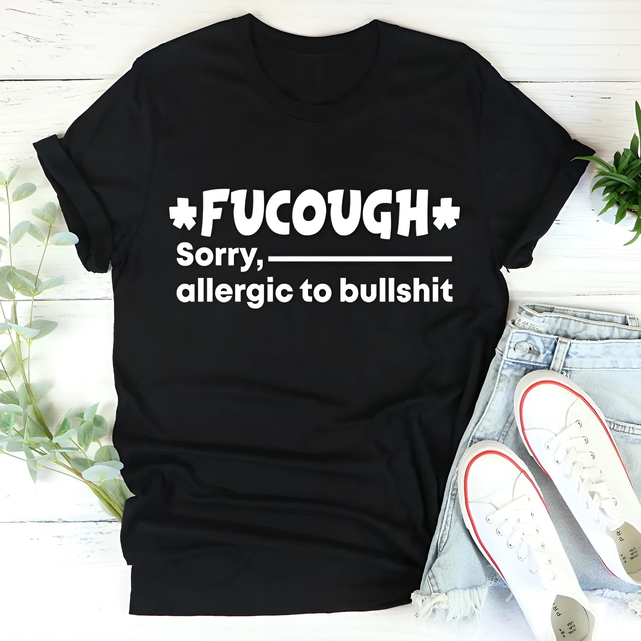 Black straight-cut cotton t-shirt with short sleeves and round neck