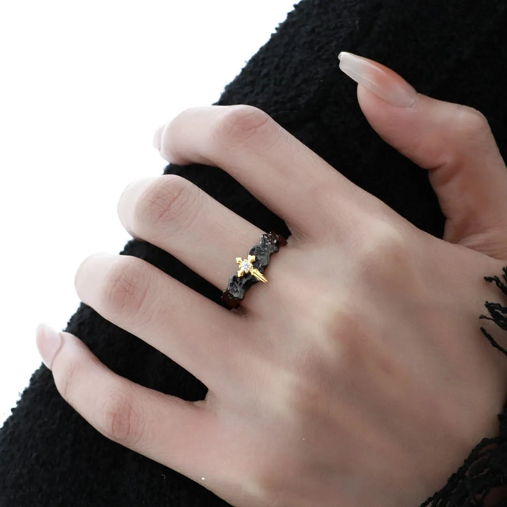 Silver couple ring with adjustable opening in white gold or black gold electroplated finish, featuring a Princess Knight design.
