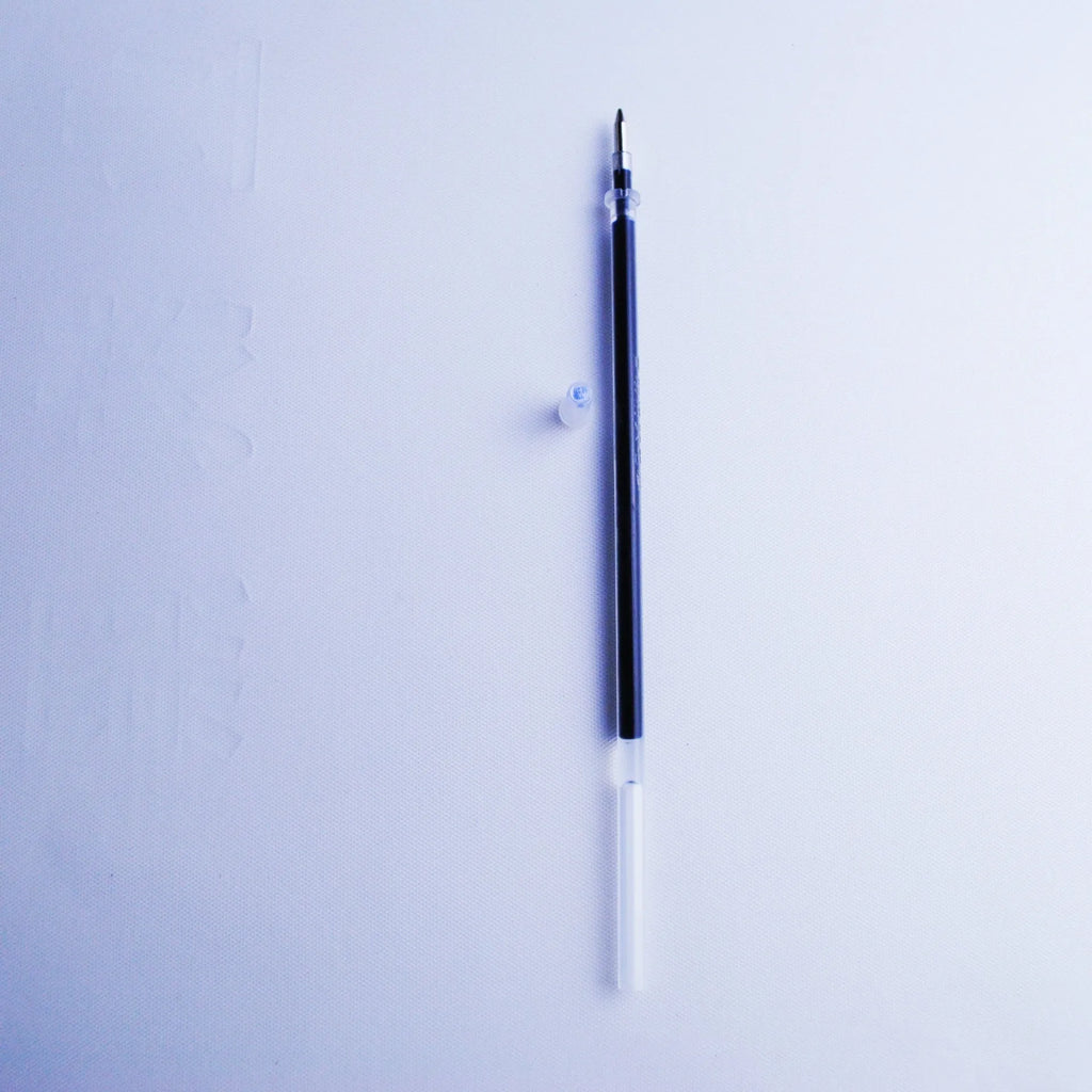 Automatic fading pen set with 0.5mm tip, plastic body, and 8 blue refill cores