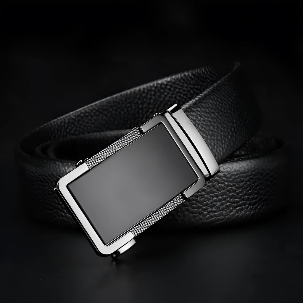 Men's gun black leather belt with a silver automatic comfort click buckle fastened.