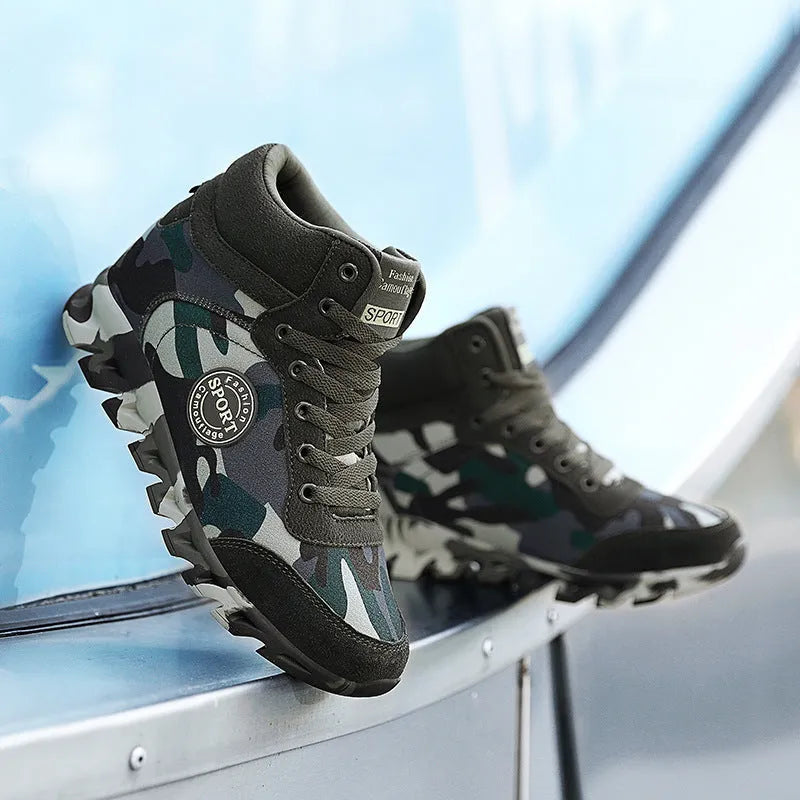 Women's green camouflage canvas sneakers with rubber outsole