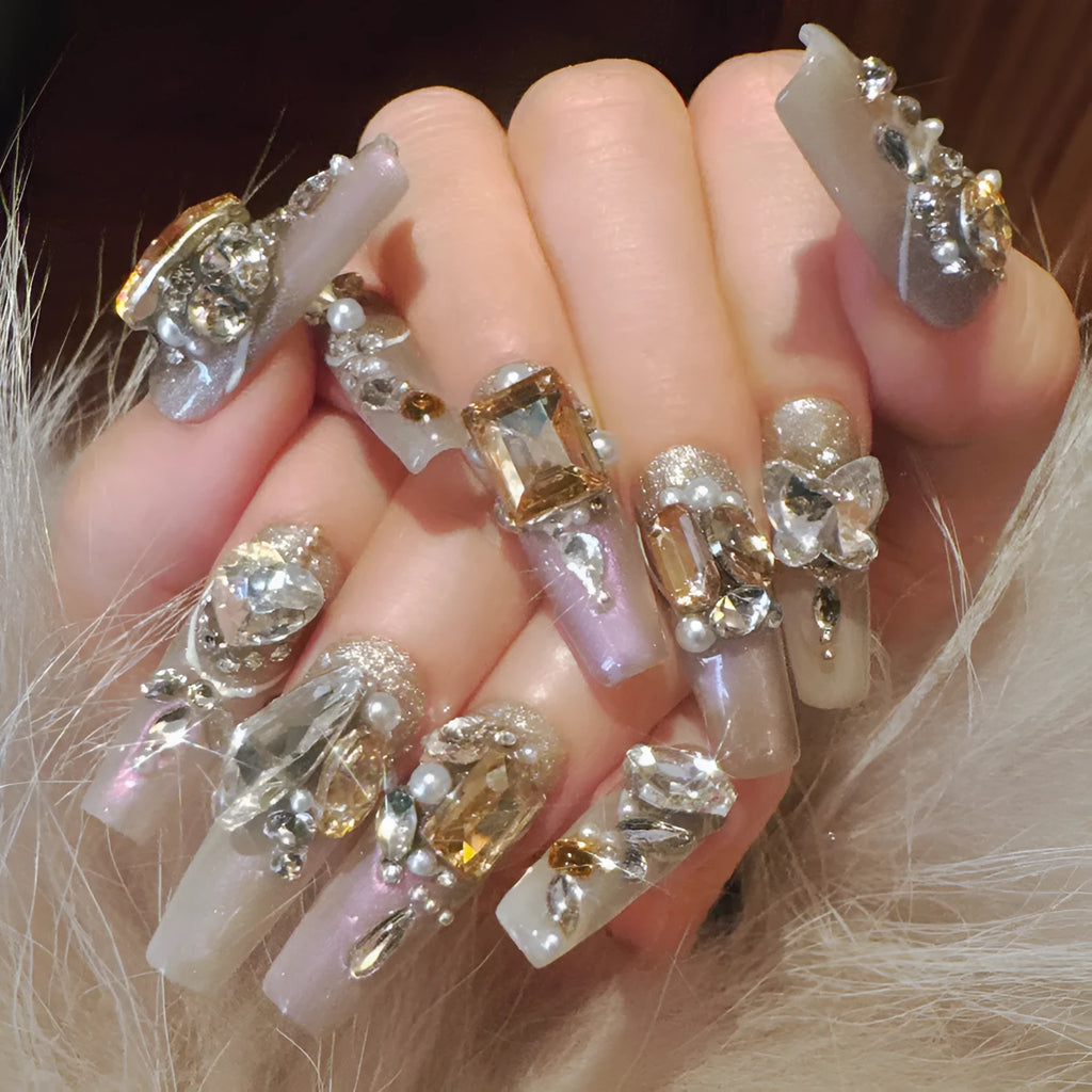 False nail patches with luxury rhinestone designs and phototherapy sealing layer in card packaging