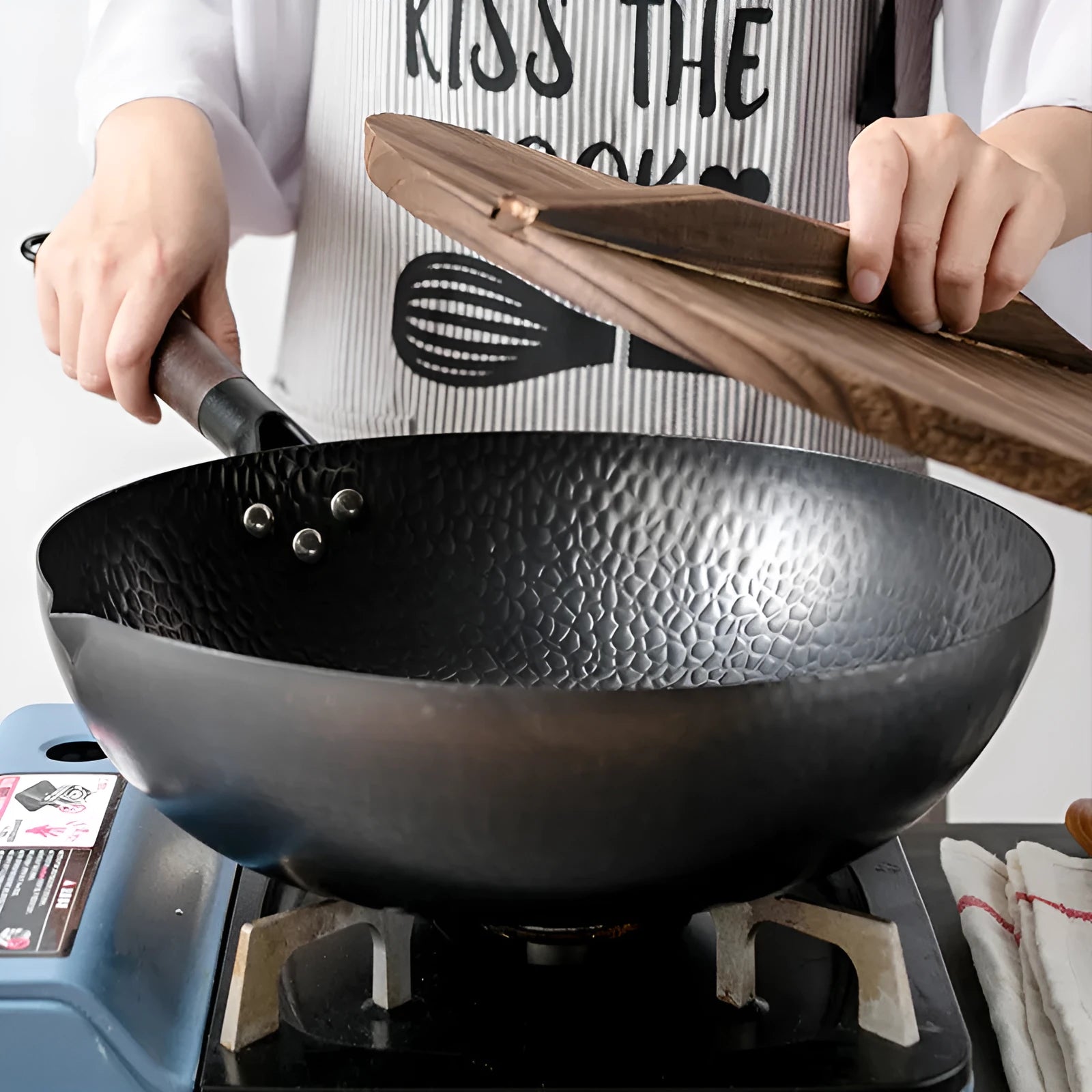 Traditional black iron wok with wooden handle, 32cm diameter, no chemical coating