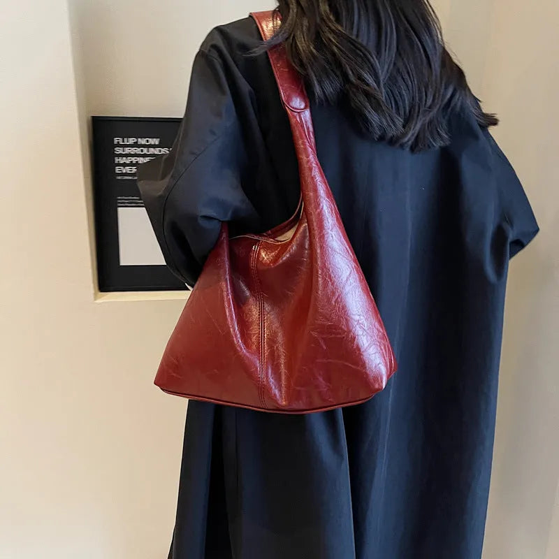 Two-piece composite bag set: large hobo shoulder bag and clutch in PU, available in five colours including black and dark brown