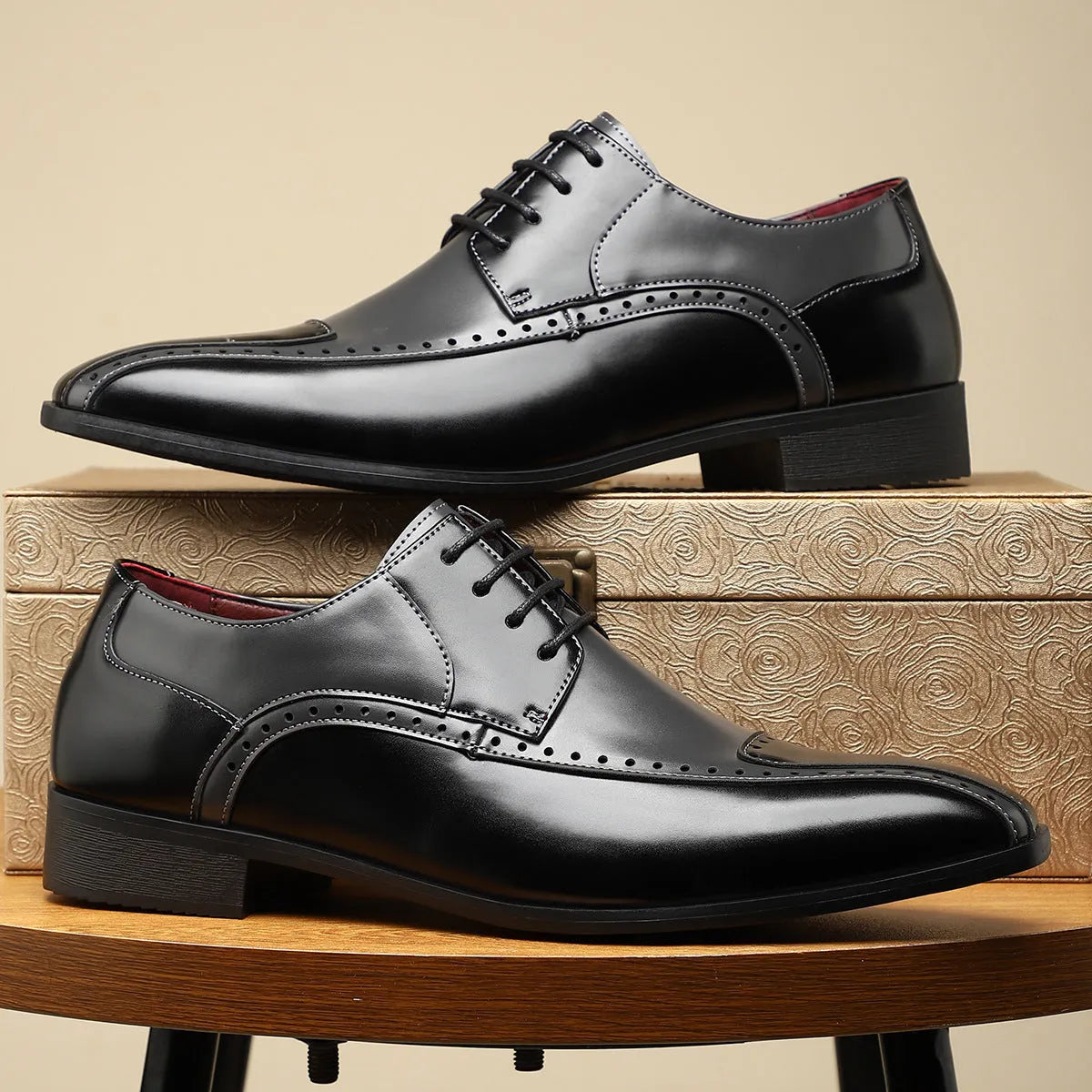 Men's artificial PU leather business shoes in black, green and purple colours with low-top design