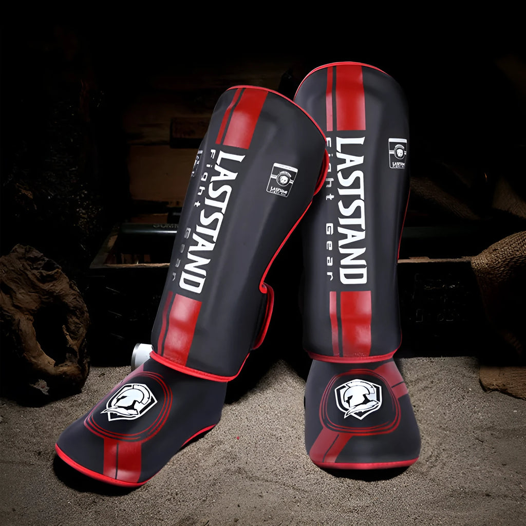 Sanda boxing training leggings in black and gold with instep design