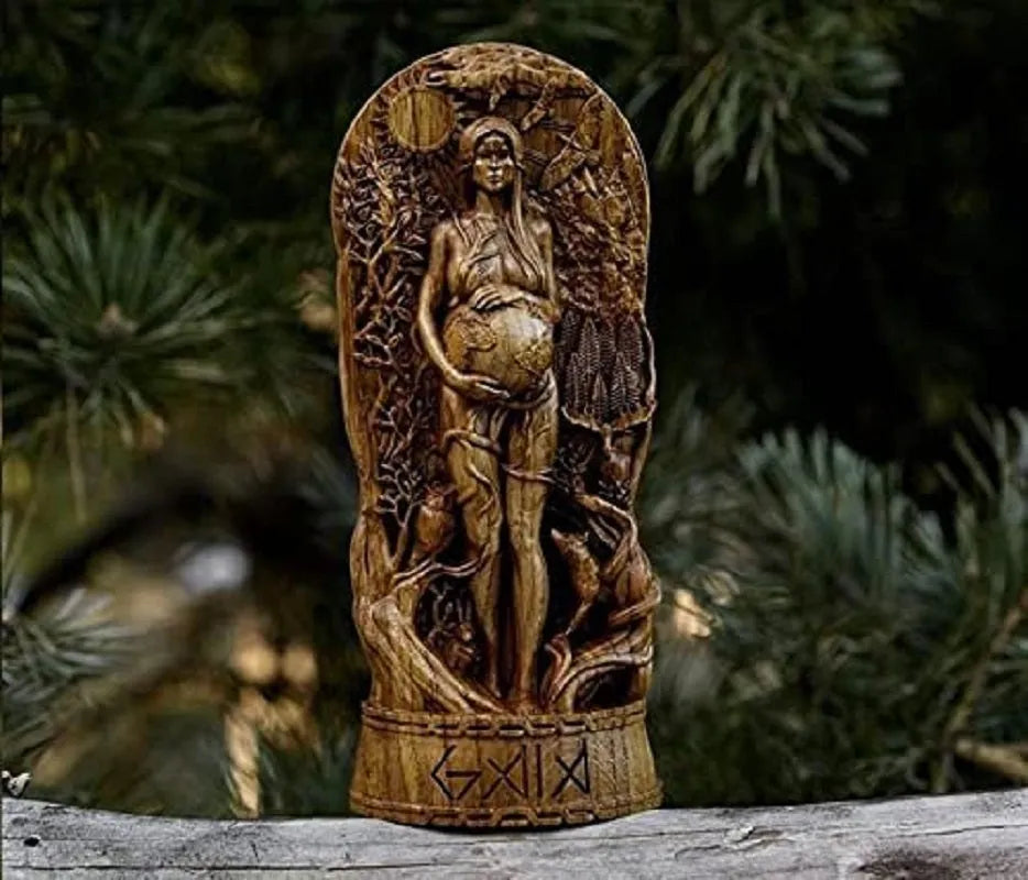 Synthetic resin Greek Goddess statue measuring 22cm tall, for altar or garden decoration.