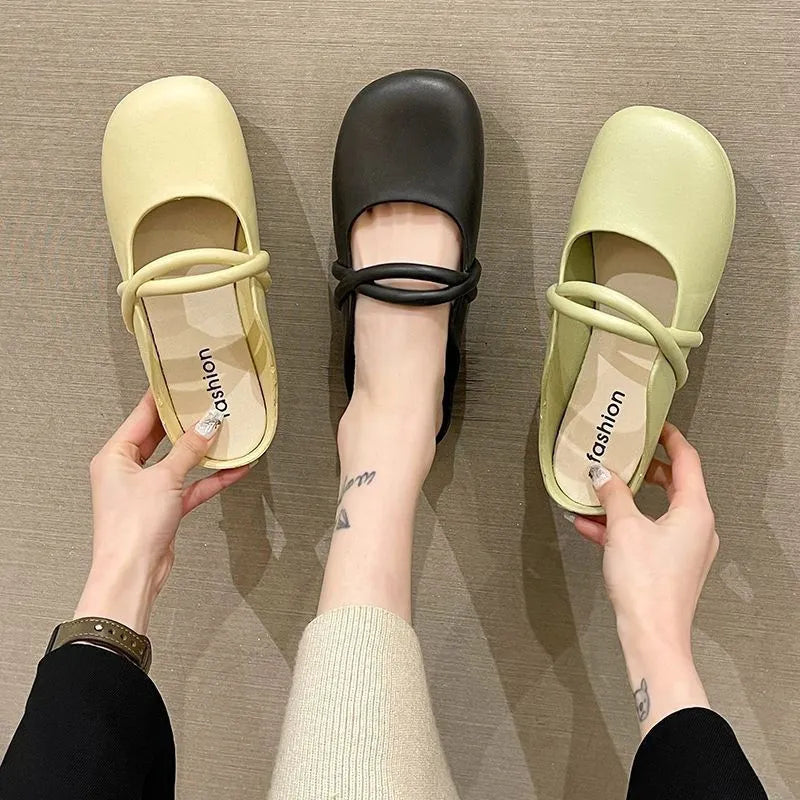 Women's baotou flip flop sandals in black, beige, or green with a plastic upper.