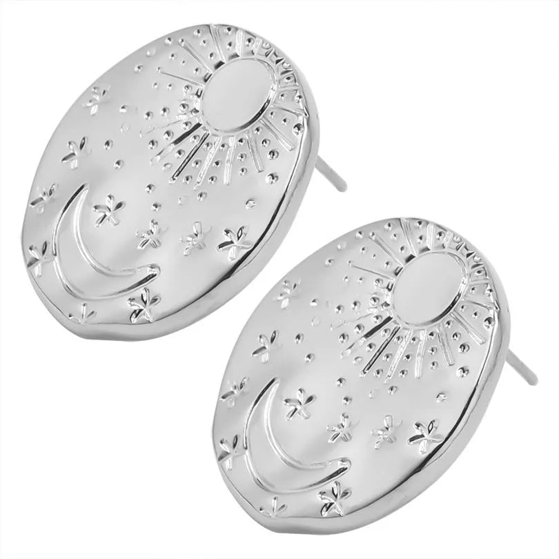 304 stainless steel earring studs with geometric shell designs in gold and silver finishes