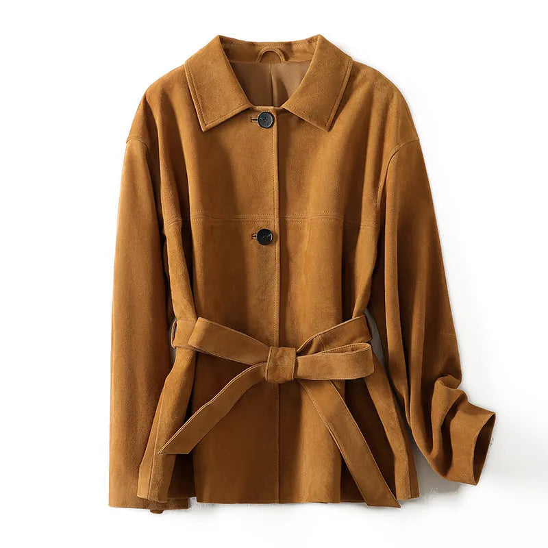 Mid-length loose-fit cashmere coat with a Peter Pan collar and leather stitching in Caramel Mocha colour.