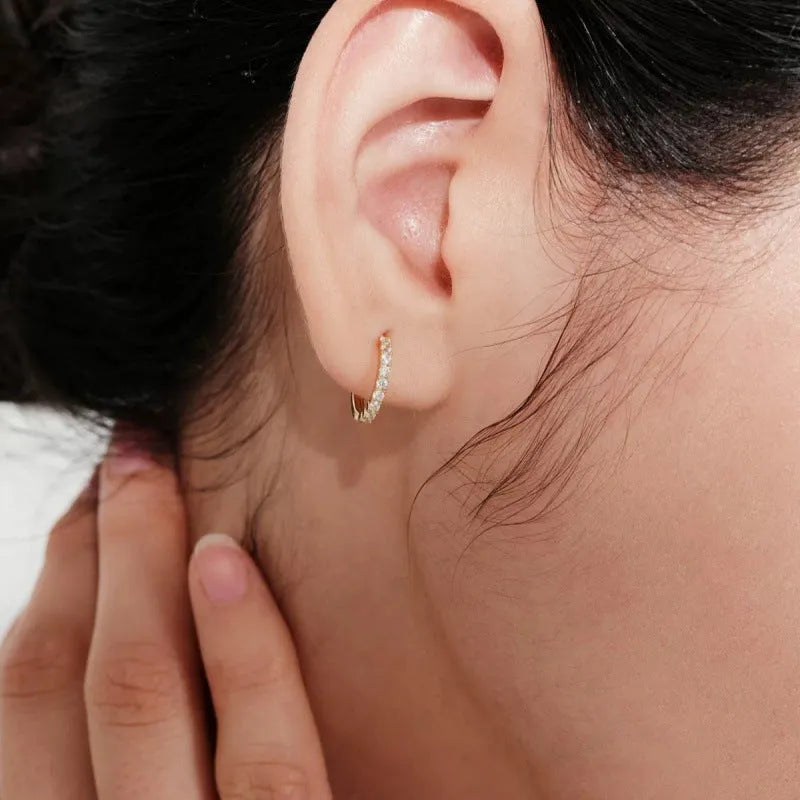 925 silver diamond-embedded geometric round ear ring for women in gold and white gold colour