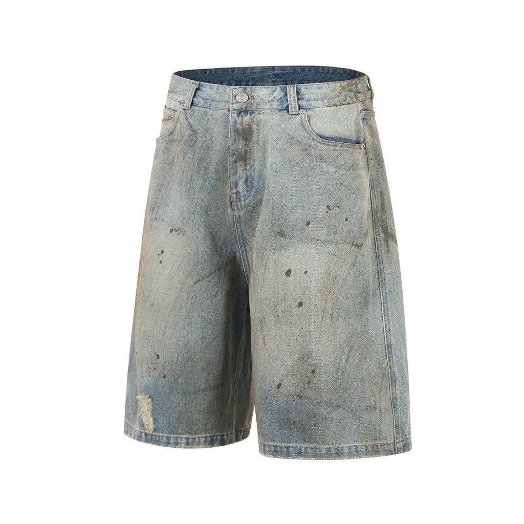 Blue cropped denim middle pants with straight leg and zipper fly on a model