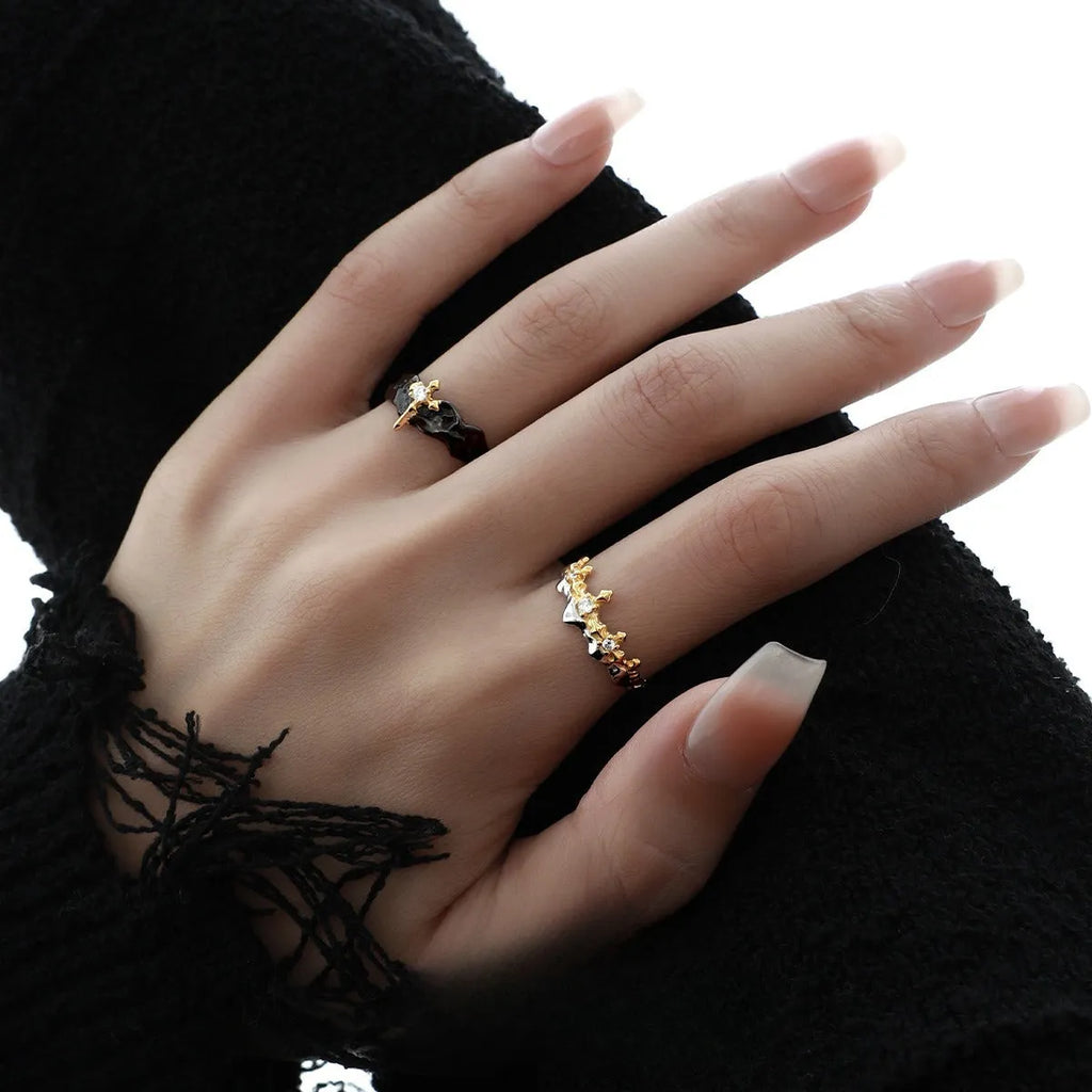 Silver couple ring with adjustable opening in white gold or black gold electroplated finish, featuring a Princess Knight design.