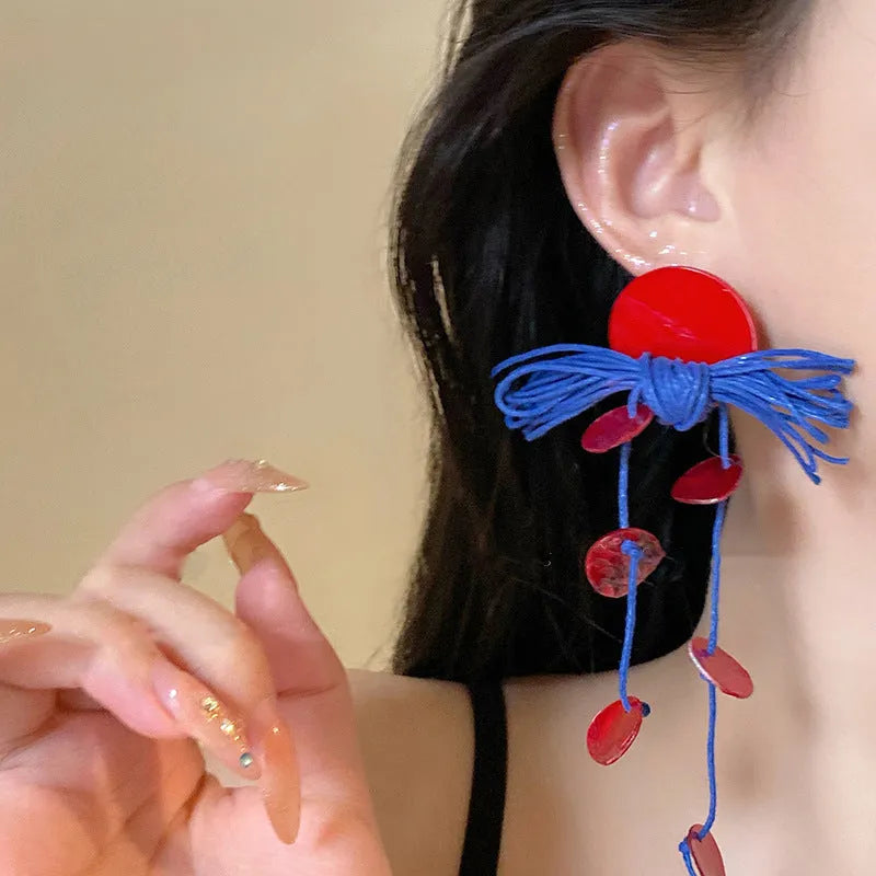 Handmade geometric cloth women's earrings in silver needle-blue resin flower colour.