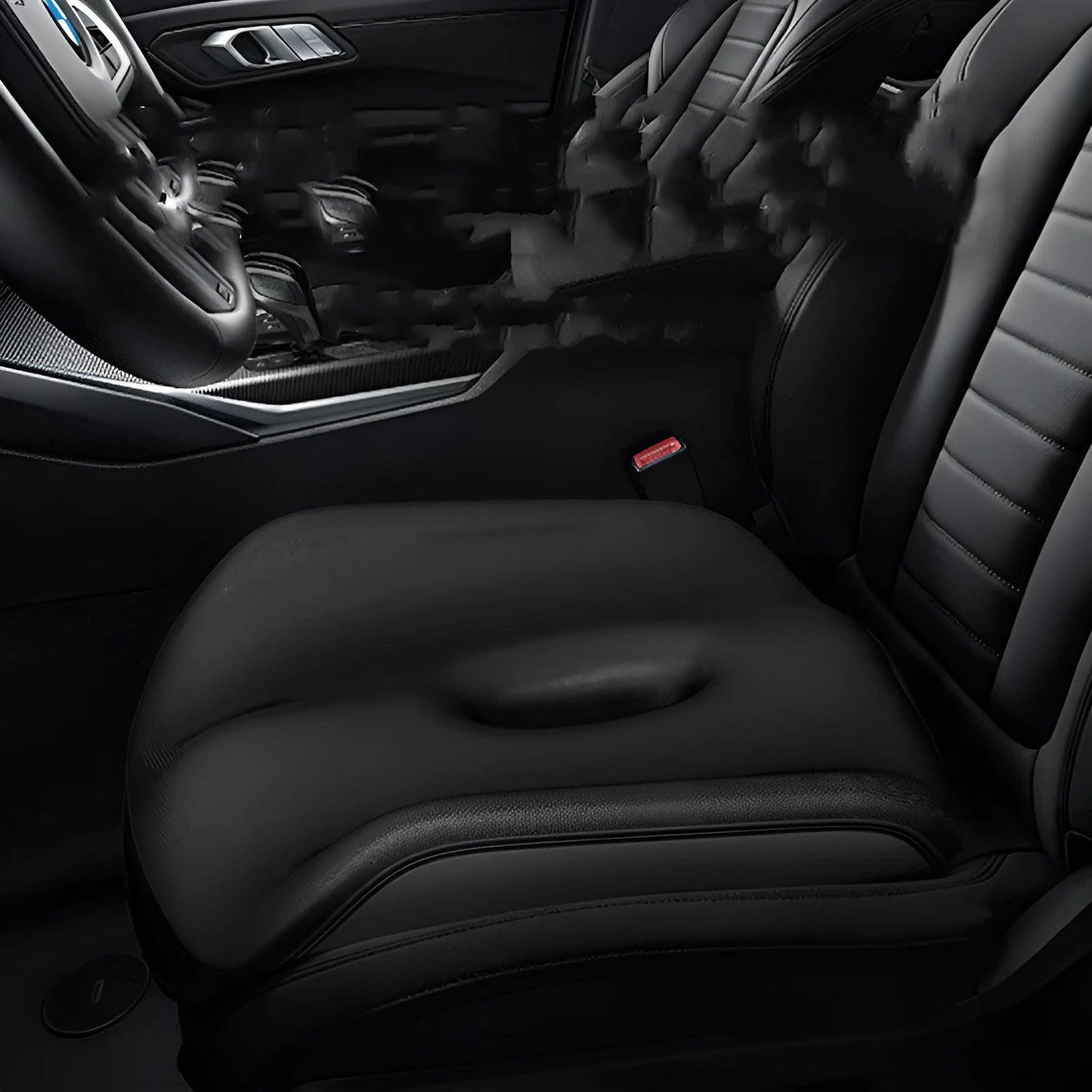 Car seat cushion in black, measuring 409x427x118mm, with polyester fibre fill
