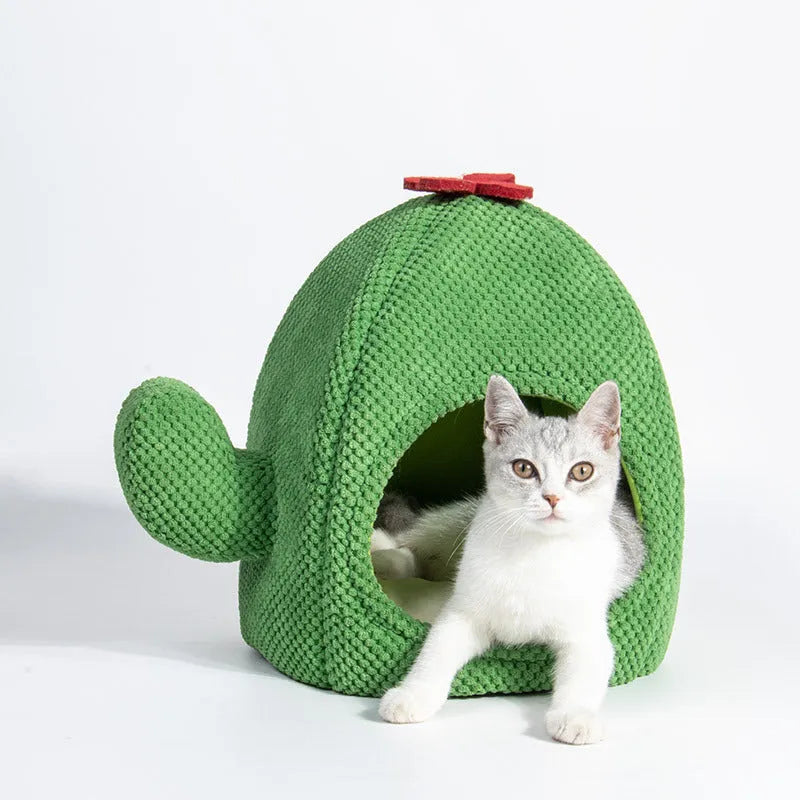 Dark green enclosed plush pet bed cave for cats and small dogs, diameter 45cm.