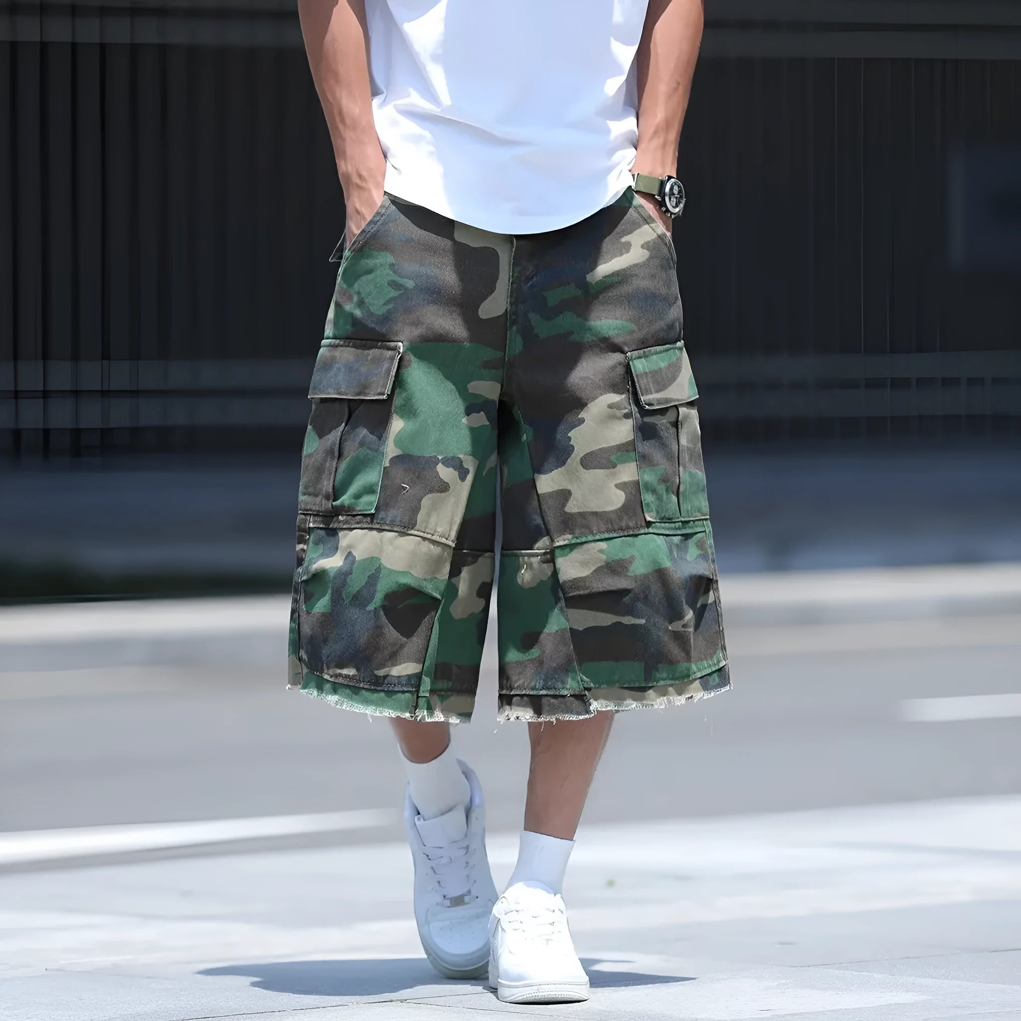 American retro workwear camouflage shorts in loose fit cropped design for summer casual wear