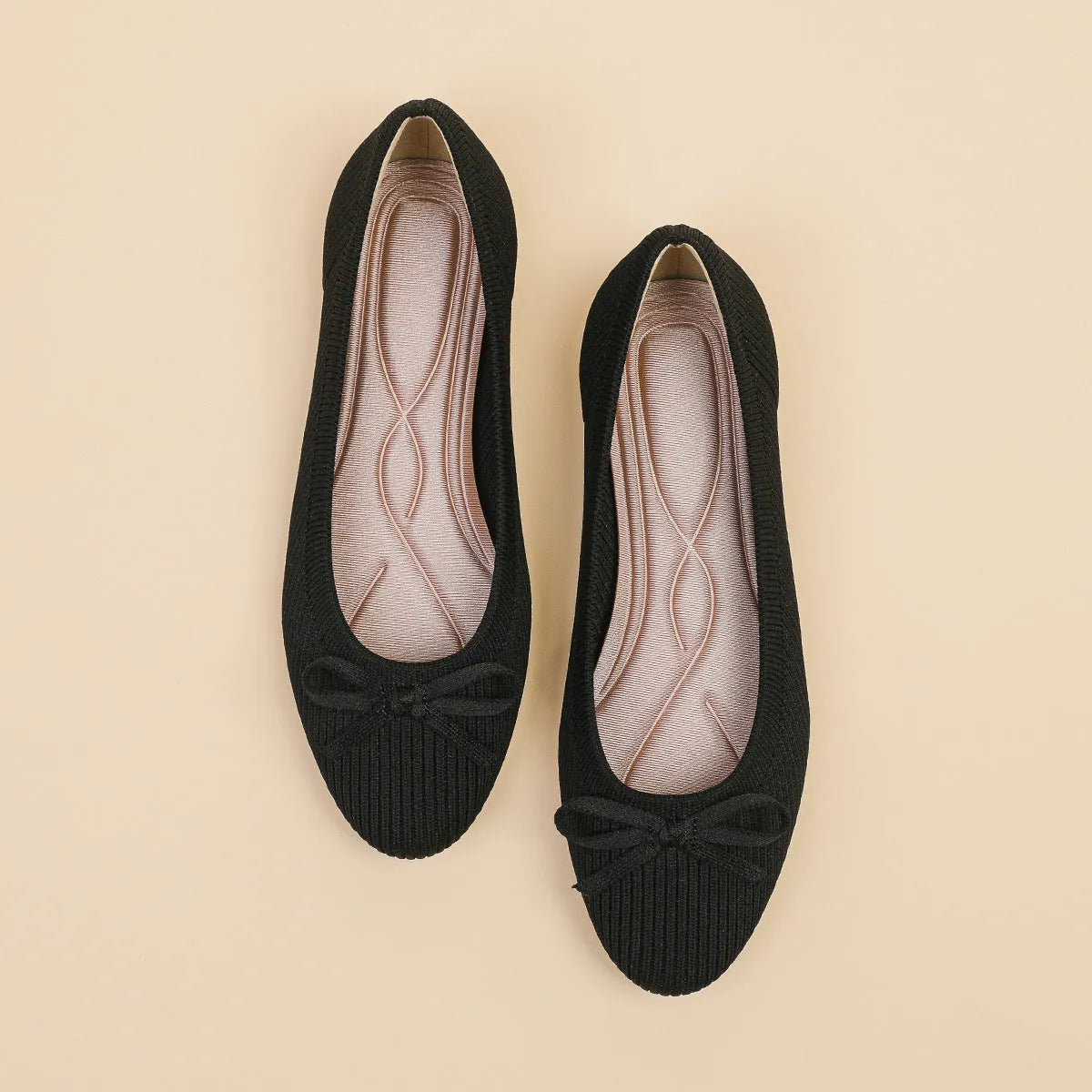Women's round toe flat pumps in butterfly print with shallow mouth slip-on design