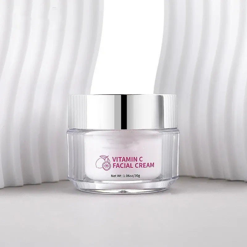 30g Vitamin C face cream in a white 6x6x5.2cm jar on a plain background.