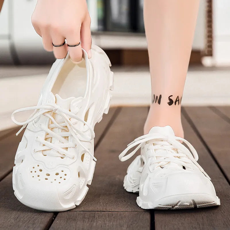 Men's lace-up sports sandals in multiple colours with EVA construction and round toe design