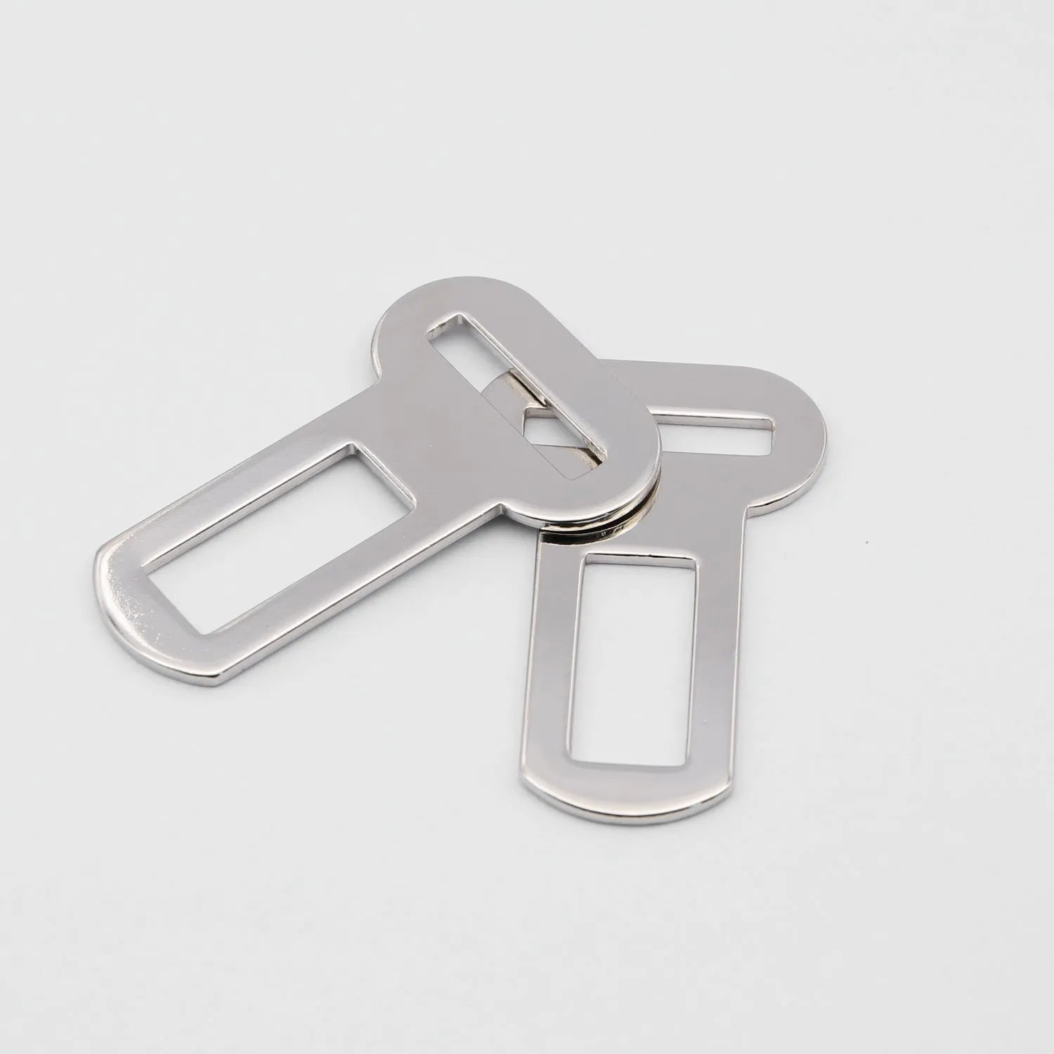 26mm stainless steel pet leash safety buckle with spring-loaded clip mechanism.