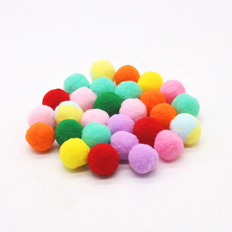 Plush pet toy ball shooter gun with multiple 3cm yarn balls for interactive cat and dog play